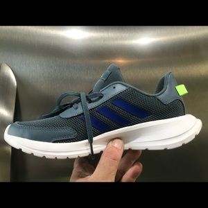 🎈sold 🎉adidas TENSAUR RUN K Women’s Sneaks!